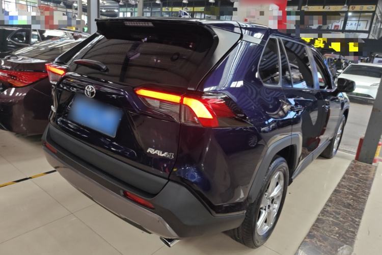 Used Toyota RAV4 2022 2.0L CVT Two-Wheel Drive Fashion Plus Edition
