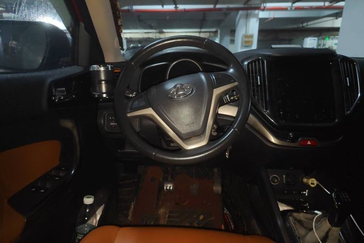 Used CHANGAN OSHAN CX70 2016 1.6L Manual Luxury Model