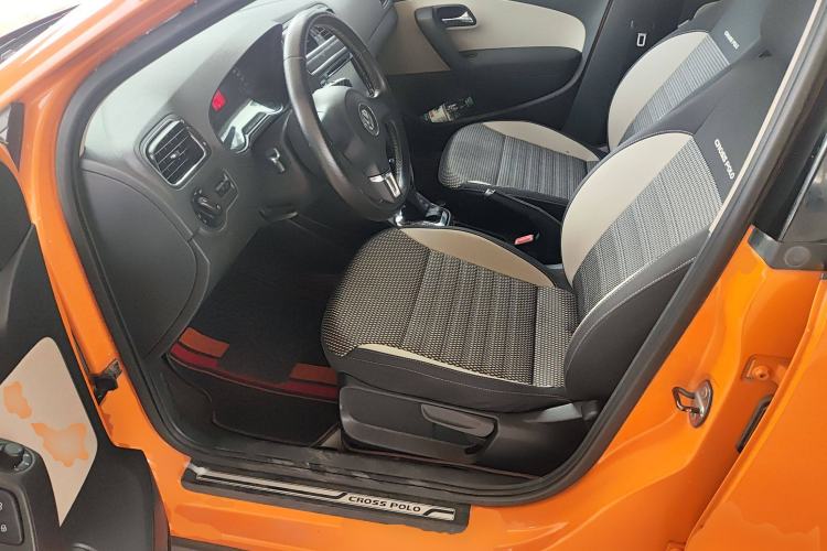 Used Volkswagen Polo 2012 1.6L Cross Polo Automatic Transmission
