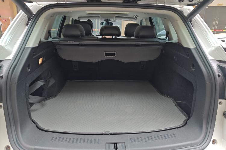 Used Hanteng X7 2016 1.5T Manual Luxury Edition Trunk