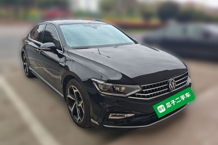 Used Volkswagen Magotan 2023 2 Million Units Commemorative Edition 330TSI DSG Luxury Version Front Right 45 Deg