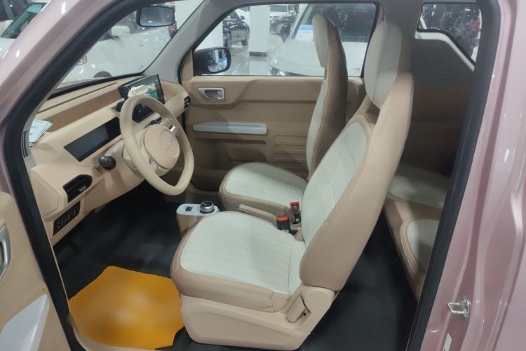 Used Geely Galaxy Panda 2023 Panda Mini 200km Endurance Bear Left Front Seat