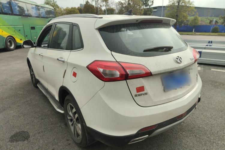 Used BAIC Senova X65 2015 2.0T Automatic Elite Model
