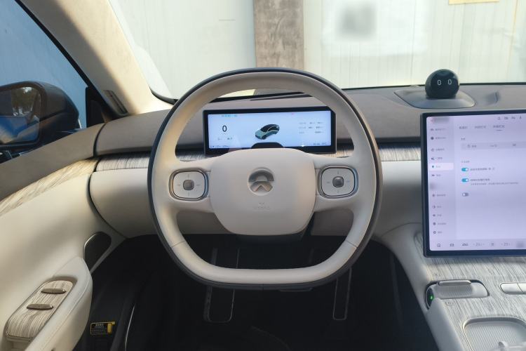 Used Nio ET7 2022 100kWh First Edition Steering Wheel