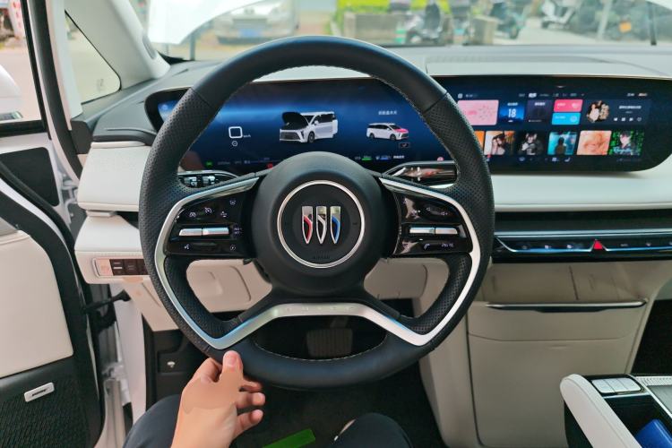 Used Buick GL8 New Energy 2024 Lu Zun Luxury Edition 7-Seater
