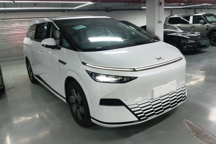 Used XPeng X9 2024 702 Ultra-Long Range Max
