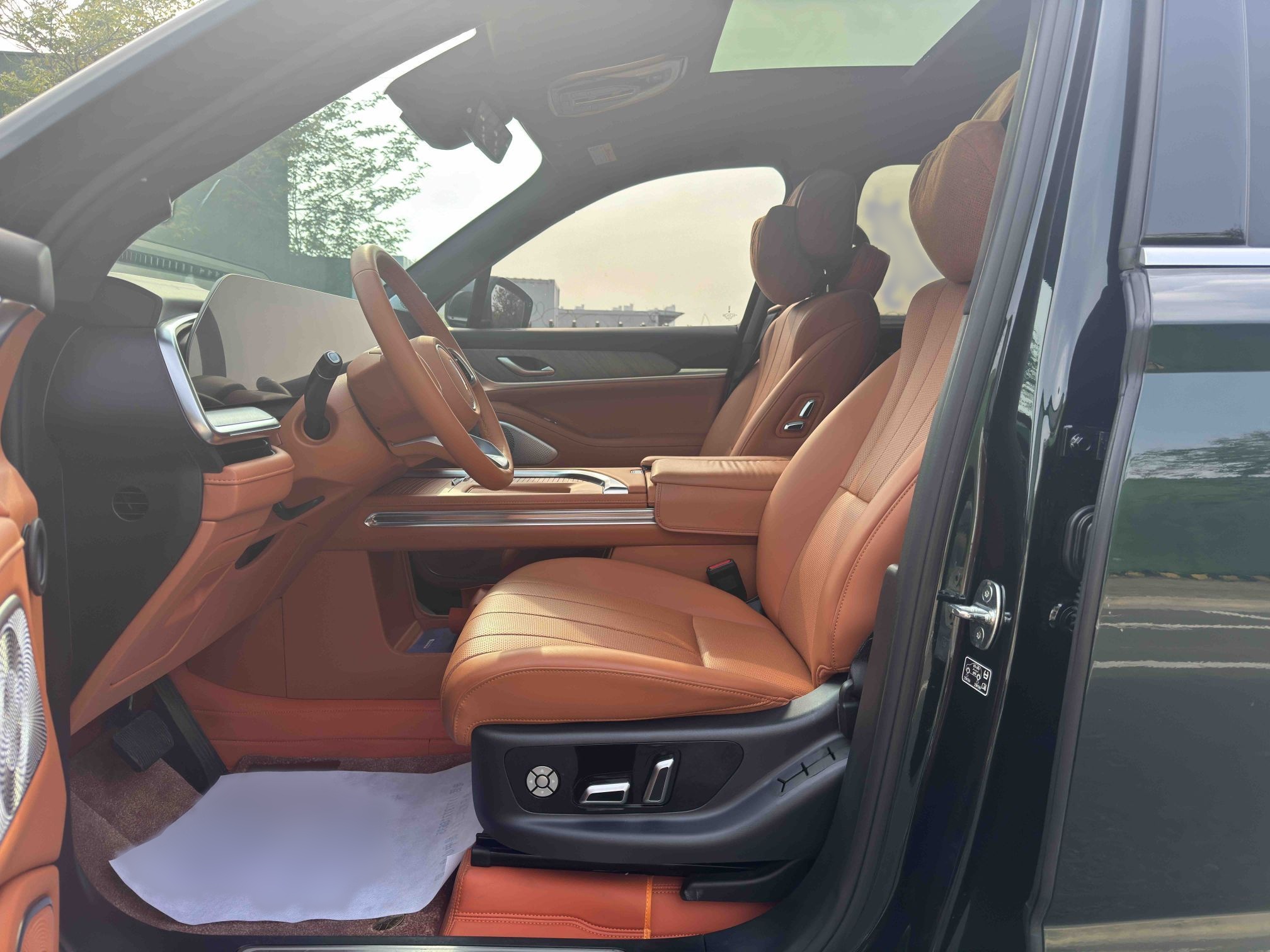 Переднее сиденье в автомобиле