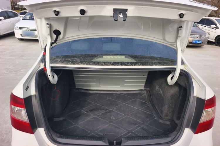 Used Skoda Rapid 2015 1.6L Automatic Smart Selection Model