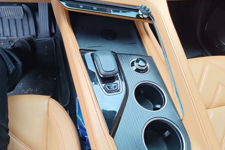 Used Zeekr 001 2023 WE Edition 86 kWh Gear Lever