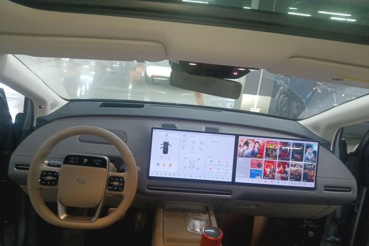 Used Li Auto i8 2025 Model Standard Version
