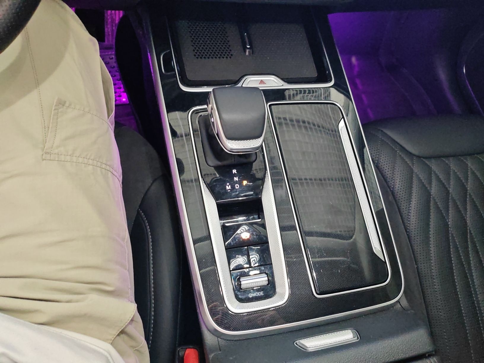 Hongqi HS5 2023 2.0T Qixiang Pro Edition — снимка 11