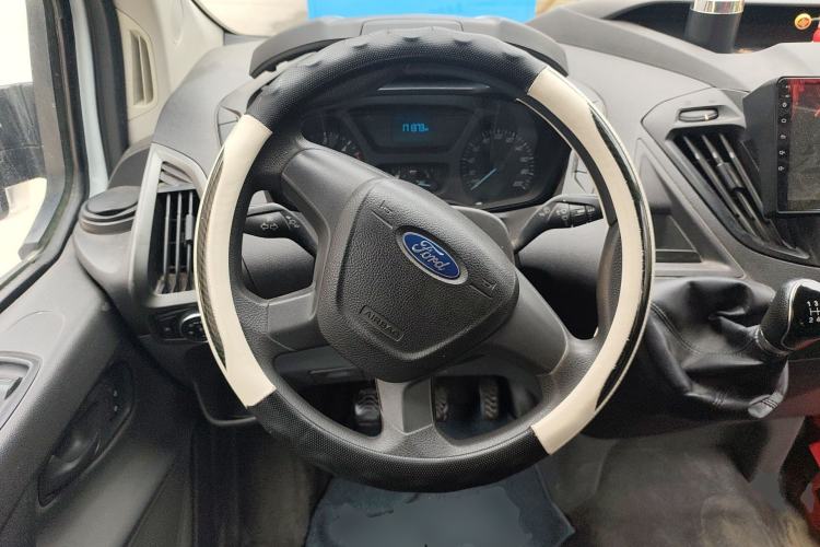 Used Ford Transit 2017 2.0T Diesel Multi-Function Commercial Vehicle Mid-Drive Mid-Roof China V Standard Steering Wheel