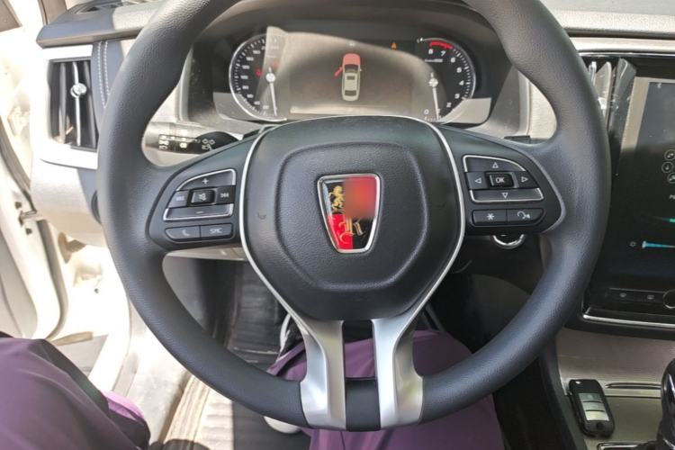 Used Roewe i6 2020 PLUS 1.6L CVT 4G Connected Glory Holographic Edition