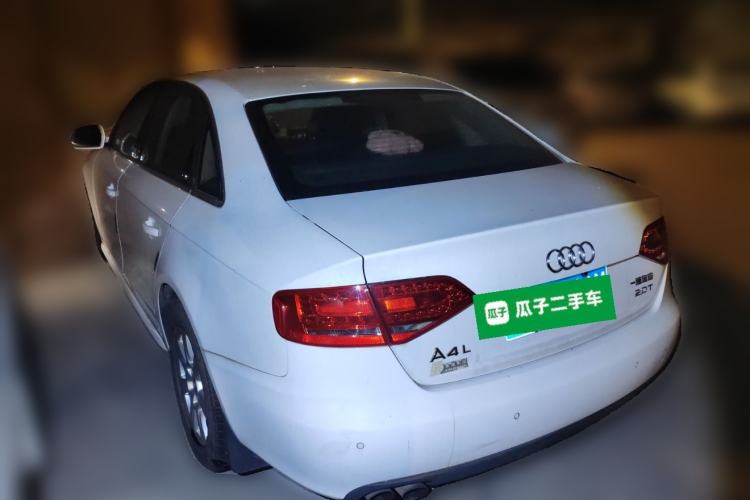 Used Audi A4L 2012 2.0 TFSI automatic Comfort trim level