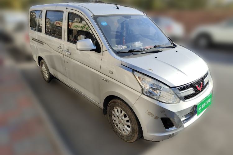 Used Wuling Rongguang V 2018 1.5L Standard Version
