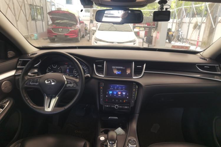 Used Infiniti QX50 2018 2.0T Four-Wheel Drive Smart Edition Center Console