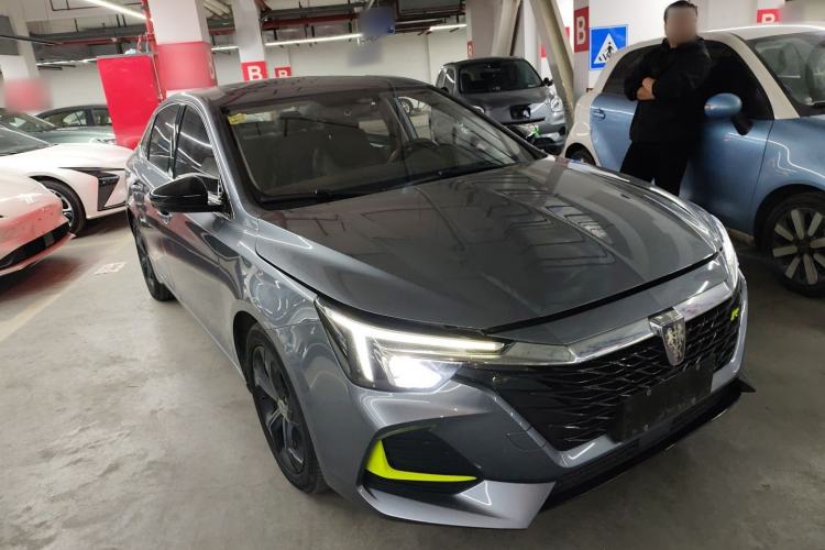 Used Roewe i6 MAX New Energy 2020 1.5T PHEV Sporty Cool Edition Front Right 45 Deg