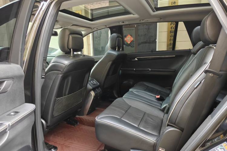 Used Mercedes-Benz R-Class 2017 R 320 4MATIC Business Edition Prestige Model
