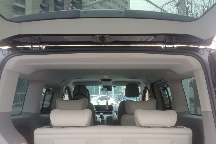 Used Ford Transit 2023 2.0T Gasoline Automatic Business & Travel Short Wheelbase Low-Roof 7/8/9-Seater
