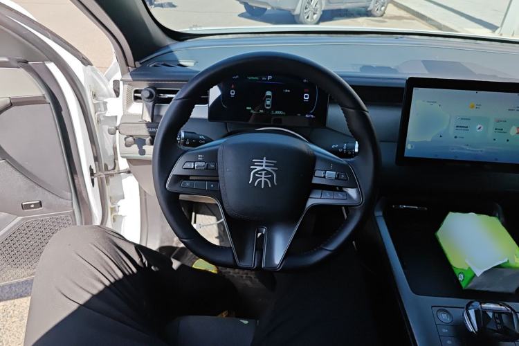 Used BYD Qin PLUS 2025 DM-i Smart Drive 55KM Leading Model Steering Wheel