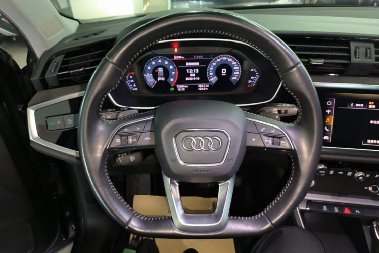 Used Audi Q3 2019 35 TFSI Fashion Dynamic Model
