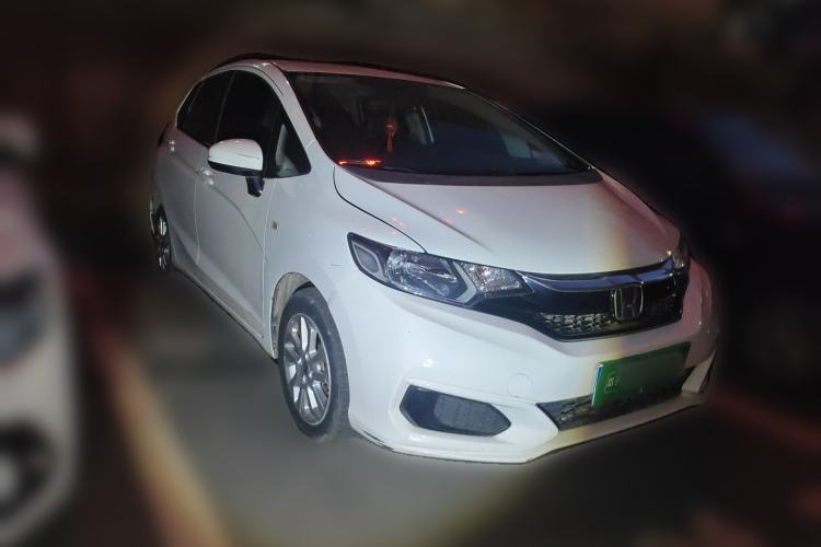 Used Honda Fit 2018 1.5L CVT Comfort Sunroof Version Front Right 45 Deg