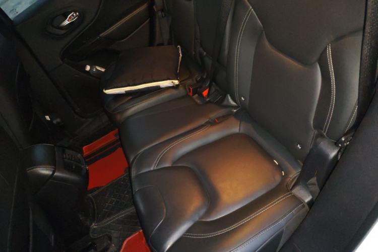 Used Jeep Cherokee 2017 2.0L Superior Edition