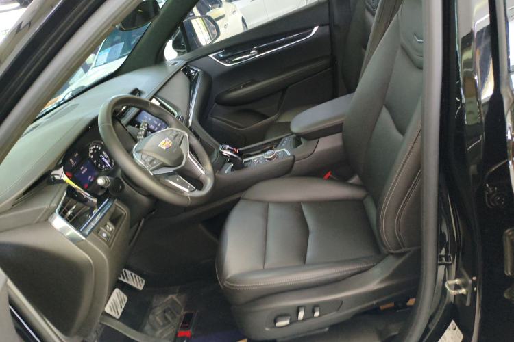 Used Cadillac XT5 2022 2.0T Two-Wheel Drive Luxury Version Left Front Seat