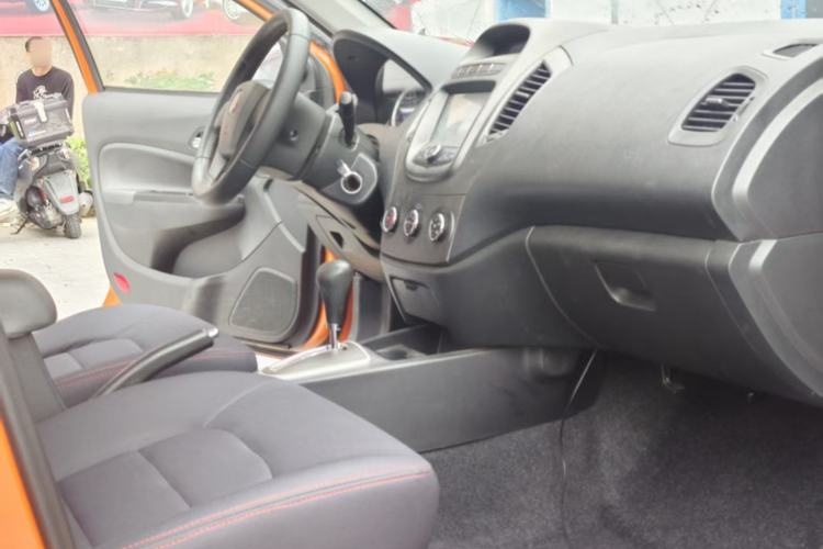 Used Geely Auto Diamond 2014 CROSS 1.5L Automatic Elite Model
