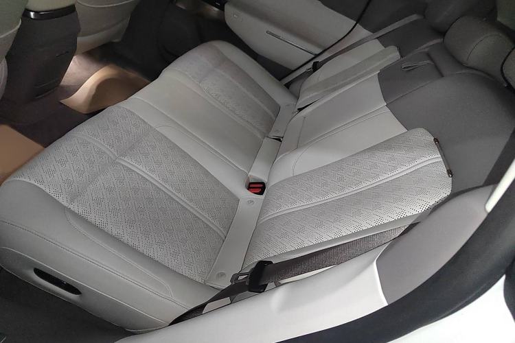 Used Zeekr 7X 2025 100 kWh Long-Range Rear-Wheel Drive with Intelligent Driving Features