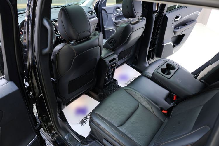 Used Jeep Grand Commander 2018 2.0T Four-Wheel Drive Smart Enjoyment Version China V Emission Standard
