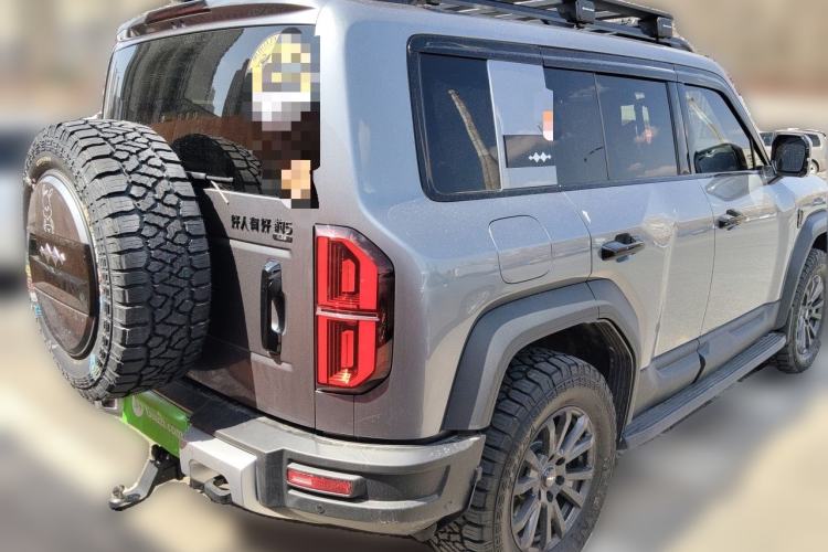 Used Formula Leopard 5 2023 Navigator Edition
