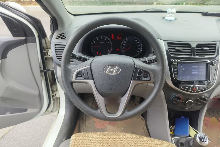 Used Hyundai Verna (older generation) 2016 1.4L Manual Flagship TOP Model
