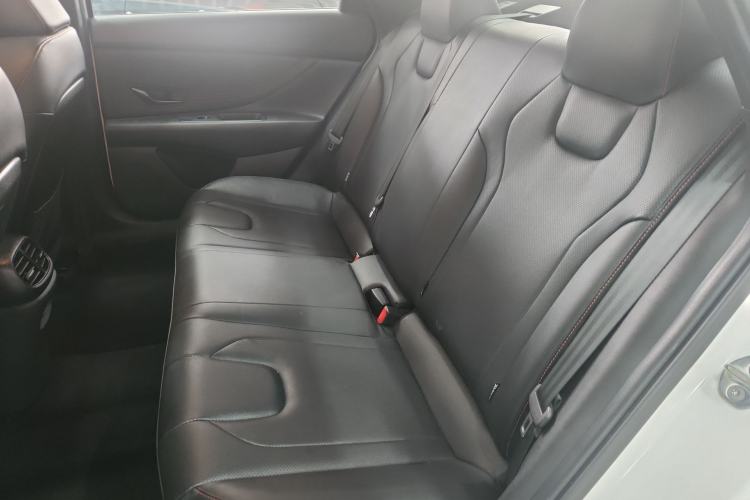 Used Hyundai Elantra 2022 240TGDi DCT LUX Prestige Edition