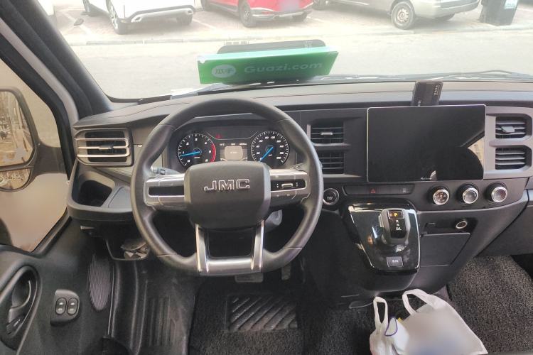 Used JMC Fushun 2023 2.0T Automatic Short-Wheelbase Low-Roof Commercial & Multi-Purpose Passenger Vehicle 6-Seater with Dual-Opening Tailgate Steering Wheel