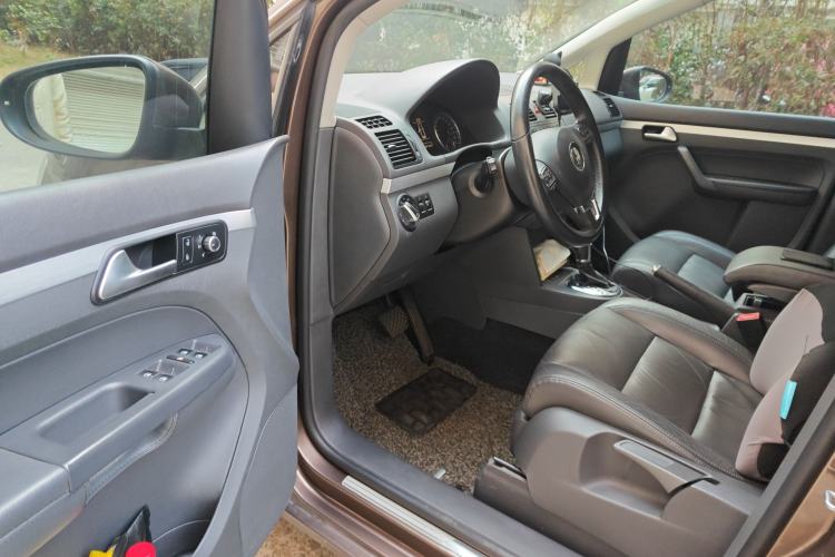 Used Volkswagen Touran 2013 1.4T DSG Smart Edition 5-seater