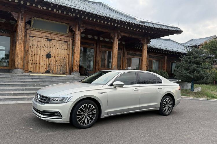 Used Volkswagen Phideon 2018 Revised Version 380TSI Two-Wheel Drive Business Edition