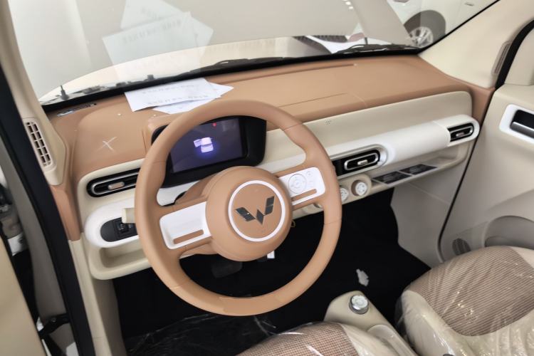 Used Wuling Hongguang MINIEV 2024 3rd Generation 215km Youth Edition