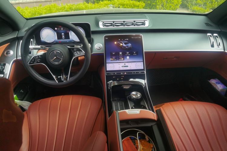 Used Mercedes-Benz S-Class 2024 S 400 L Business Model Center Console