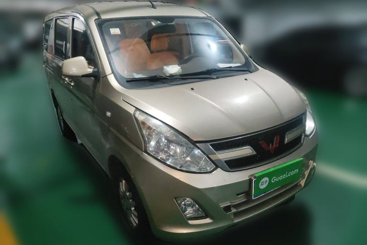 Used Wuling Rongguang V 2015 1.2L Standard Version
