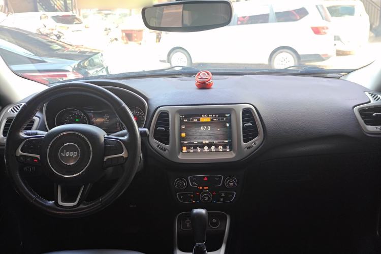 Used Jeep Compass 2017 200T Automatic Family Edition
