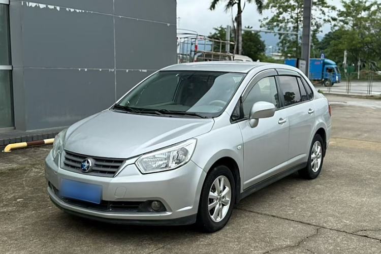 Used Venucia D50 2013 1.6L Automatic Fashion Edition
