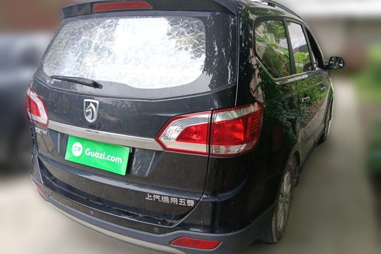 Used Baojun 730 2014 1.5L manual Comfort version 7 seats
