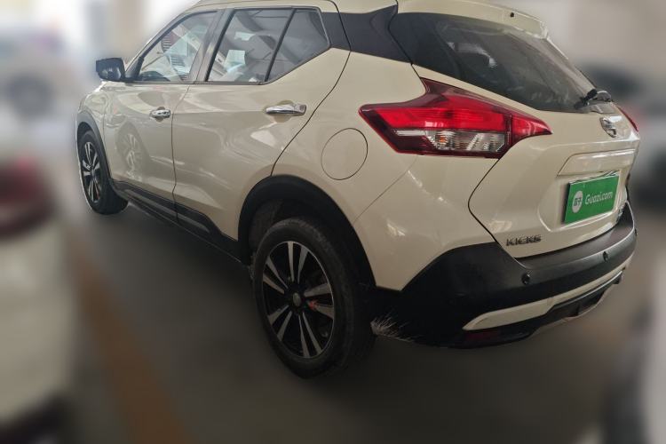 Used Nissan Kicks 2018 1.5L CVT Smart Connect Luxury Edition Rear Left 45 Deg