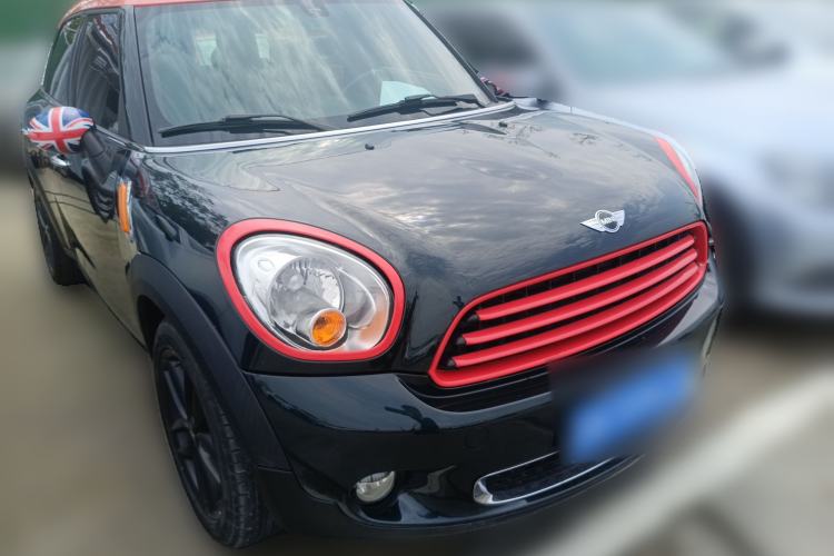 Used MINI Countryman 2014 1.6L COOPER Fun Front Right 45 Deg