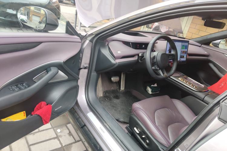 Used Xiaomi Auto SU7 2024 Four-Wheel Drive Ultra-Long Range Advanced Intelligent Driving Max Edition
