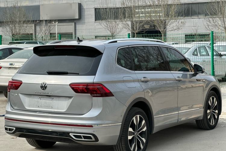 Used Volkswagen Tiguan L 2022 330TSI Automatic Two-Wheel Drive R-Line Enhanced Edition Exterior 5