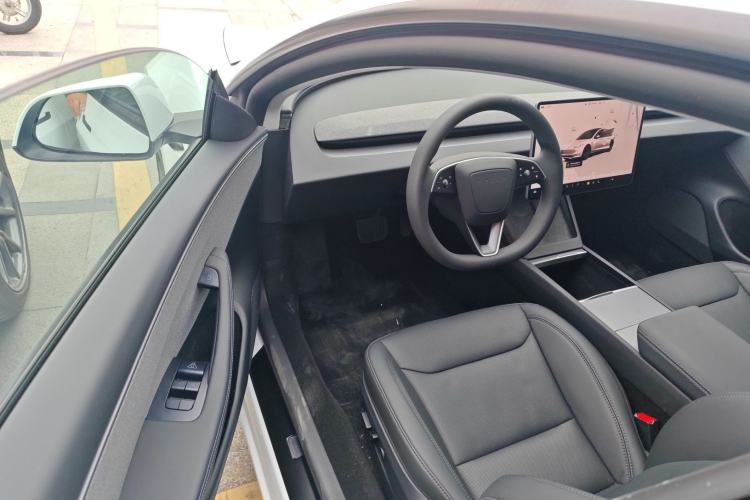 Used Tesla Model 3 2025 Rear-Wheel-Drive Version