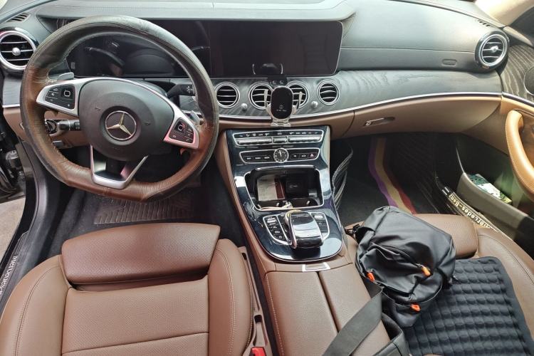 Used Mercedes-Benz E-Class 2016 E 200 L Sport Edition Center Console