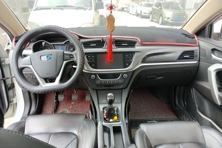 Used Geely Auto Emgrand 2017 Sedan Million Edition 1.5L Manual - Upward Version Center Console